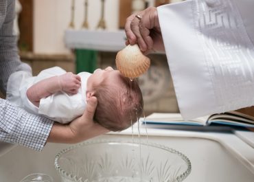 Co dziadkowie mogą kupić z okazji chrztu?