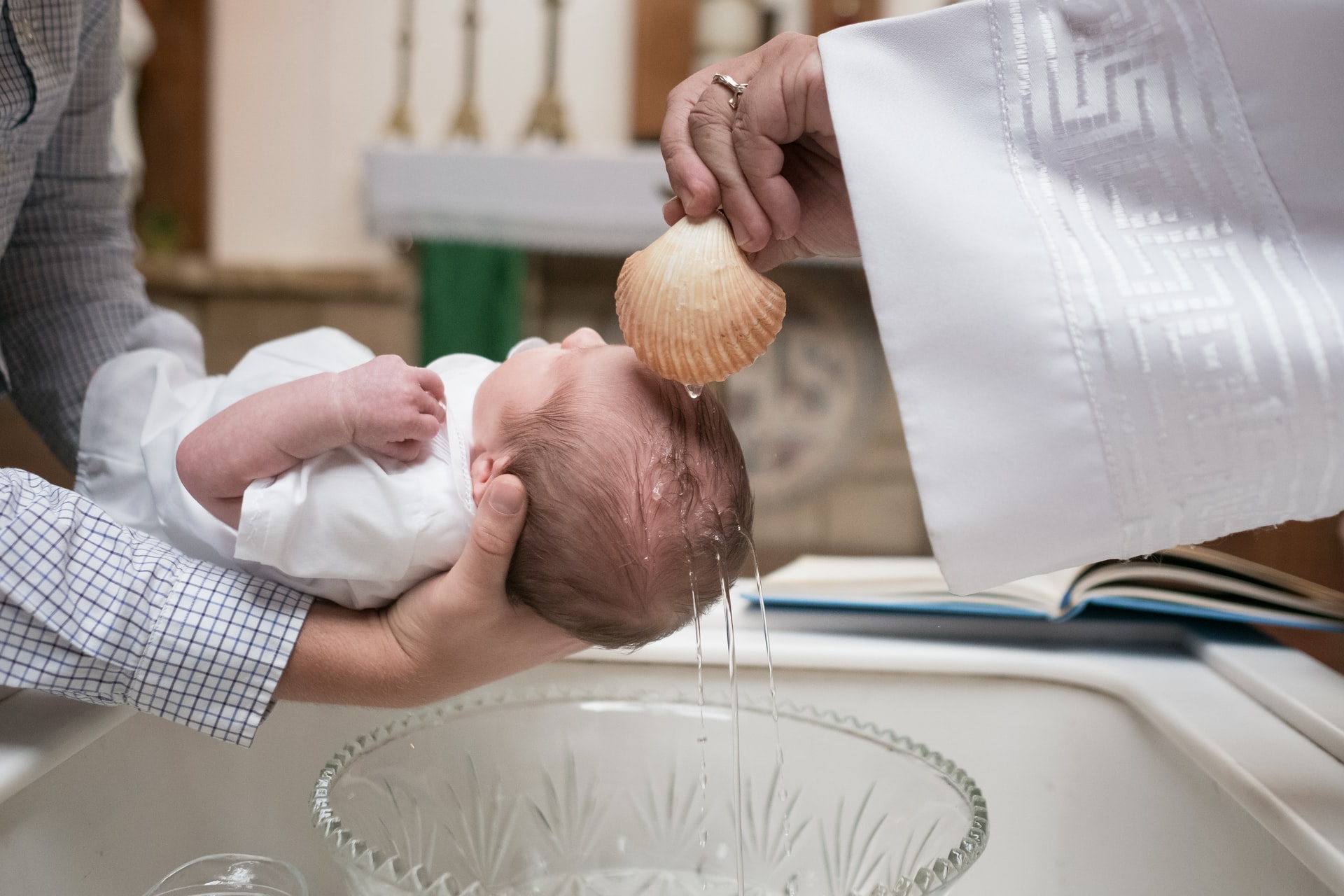 Co dziadkowie mogą kupić z okazji chrztu?