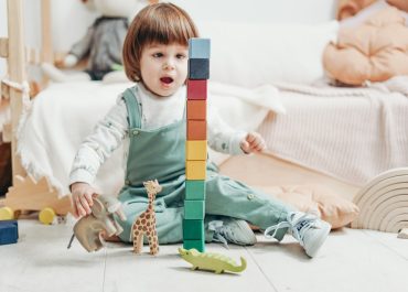 Czym wyróżniają się zabawki Smily Mia? Poradnik o tym, na co zwracać uwagę przy zakupie produktów dla dzieci